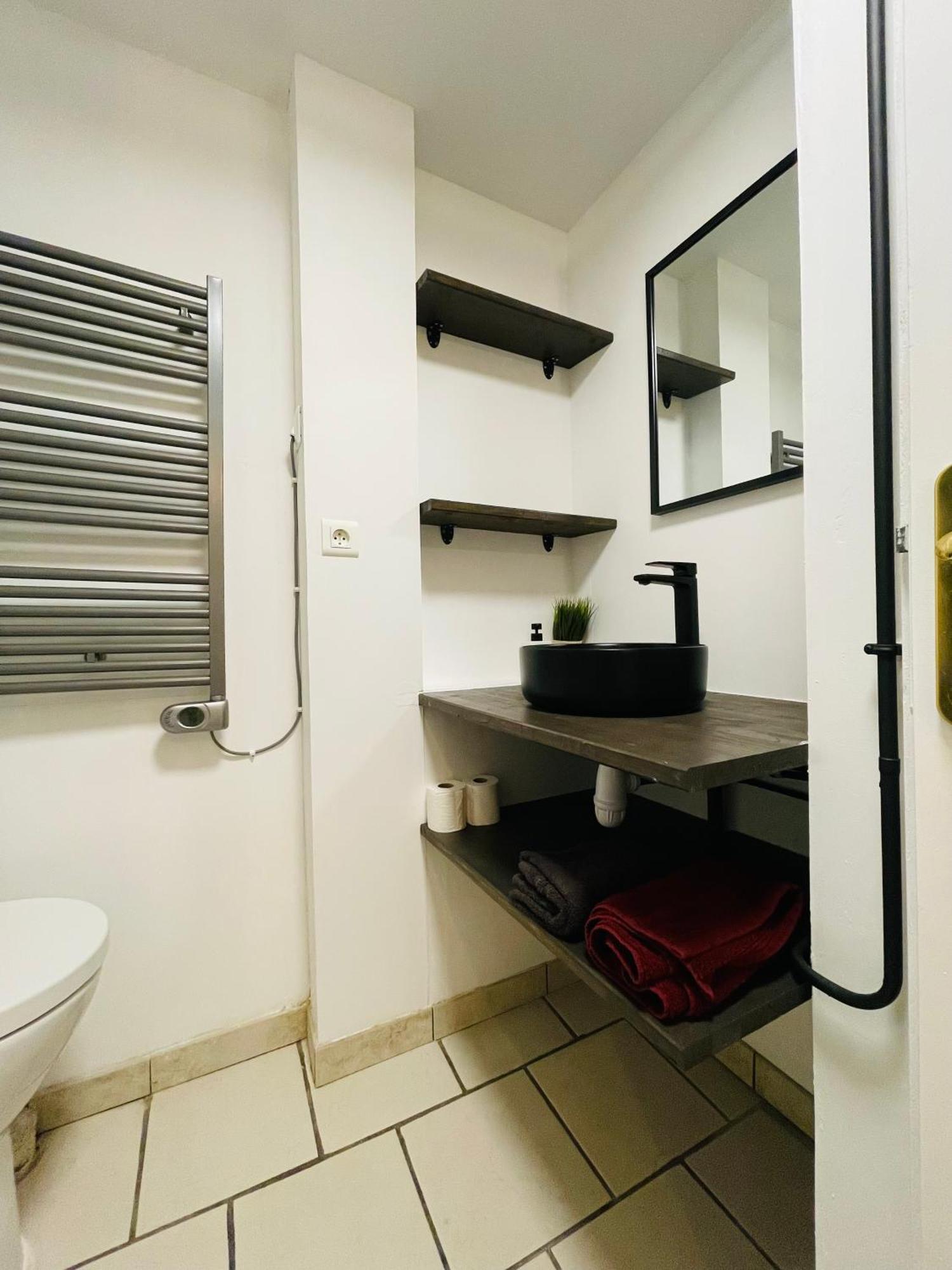 Charmant Appartement Au Coeur De Bourges Eksteriør bilde