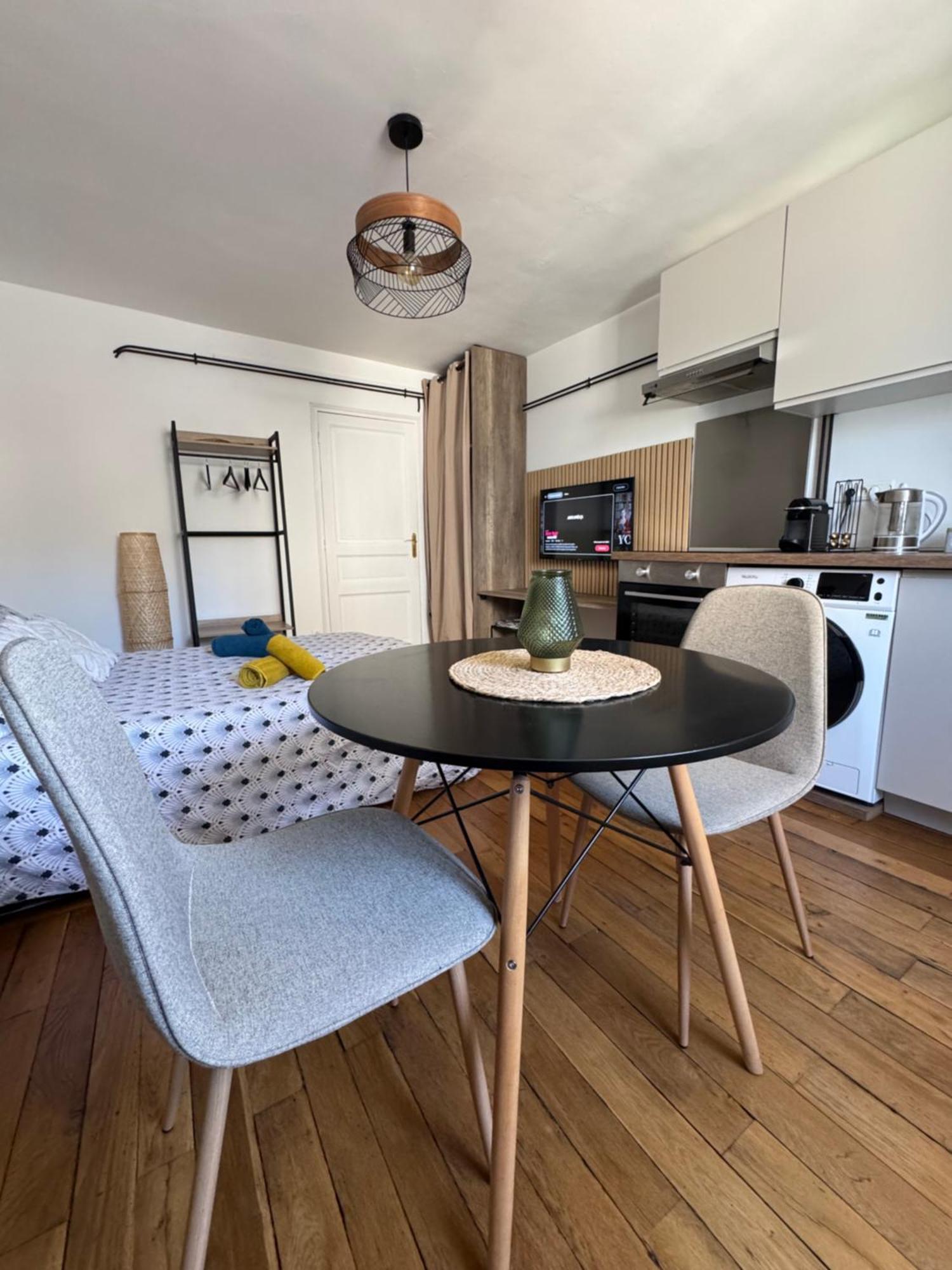 Charmant Appartement Au Coeur De Bourges Eksteriør bilde