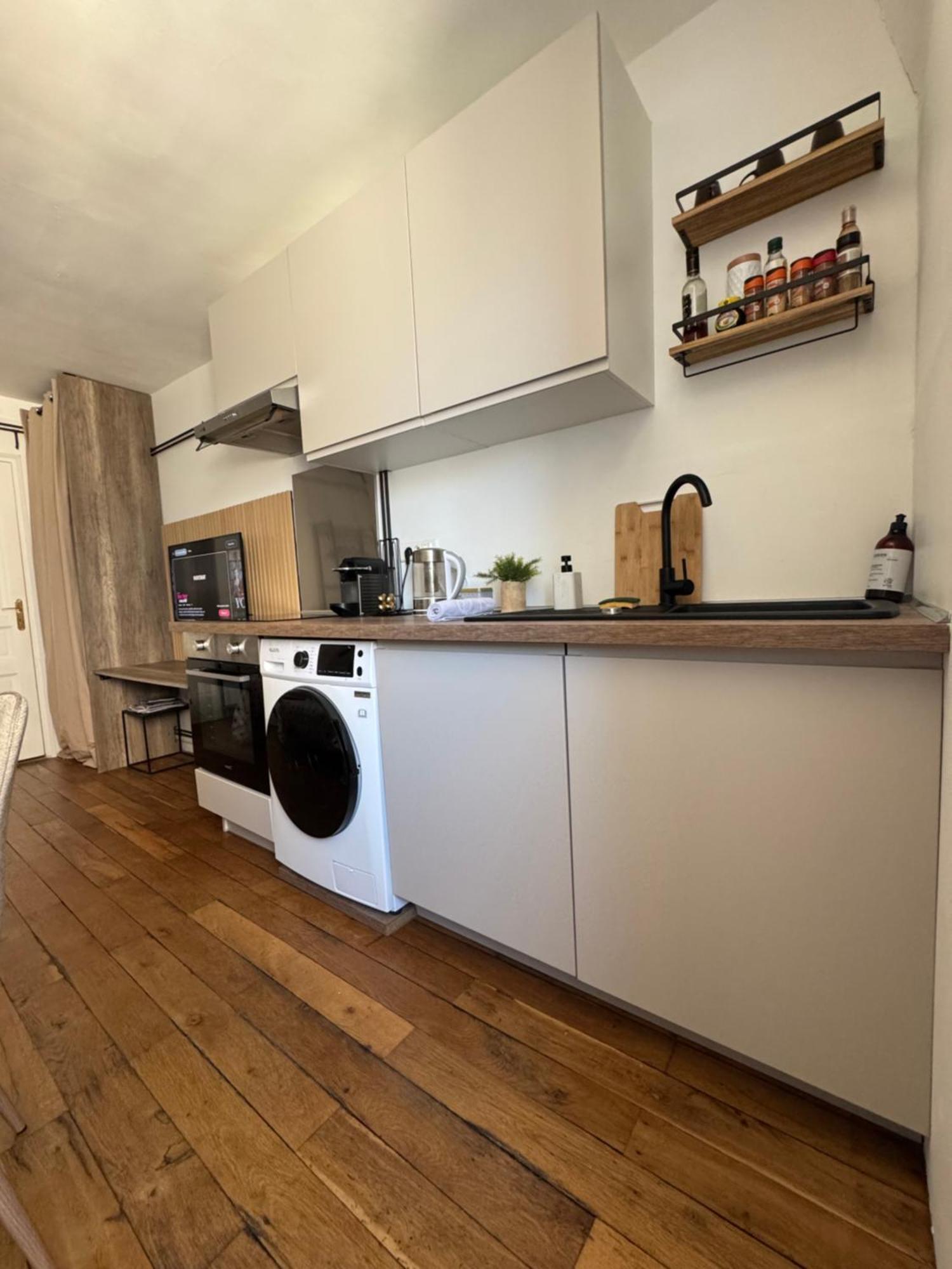 Charmant Appartement Au Coeur De Bourges Eksteriør bilde